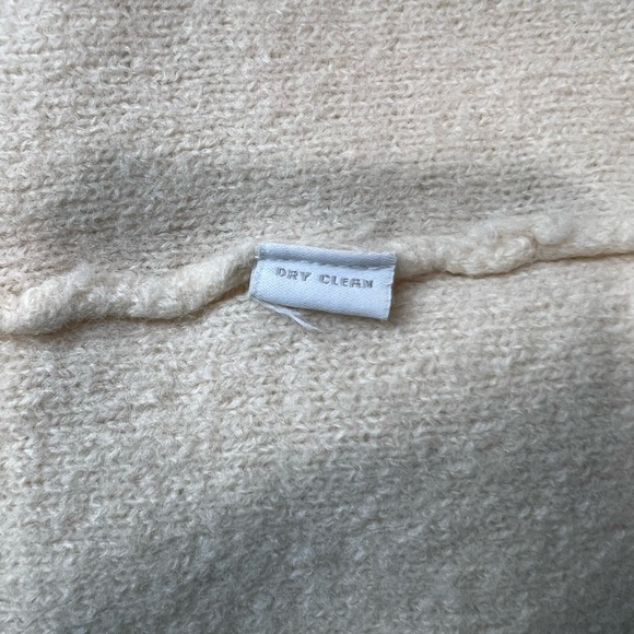 🩶🧥Glam Wool Cardigan with Faux Collar🧥🩶 - Picture 6 of 6